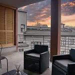 Cozy And Charming 2-Bedroom In Isola With Big Terrace