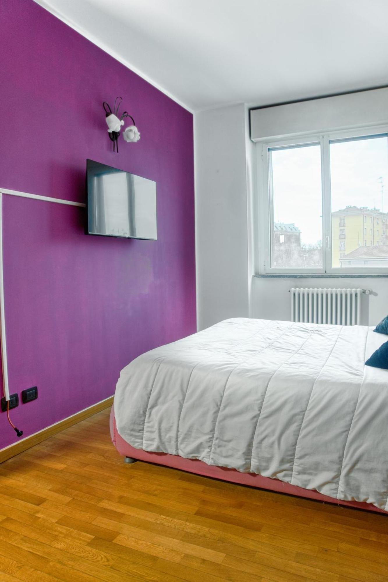 Cozy And Charming 2-bedroom In Isola With Big Terrace Milan